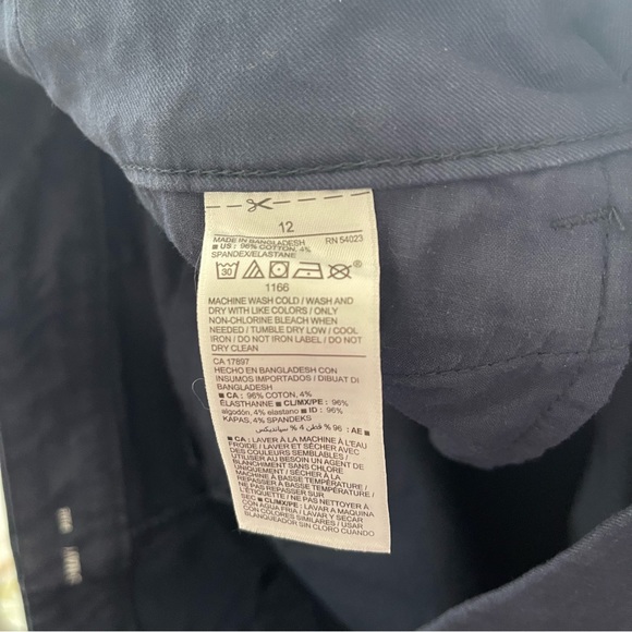 Old Navy navy pixie pants - Picture 5 of 5